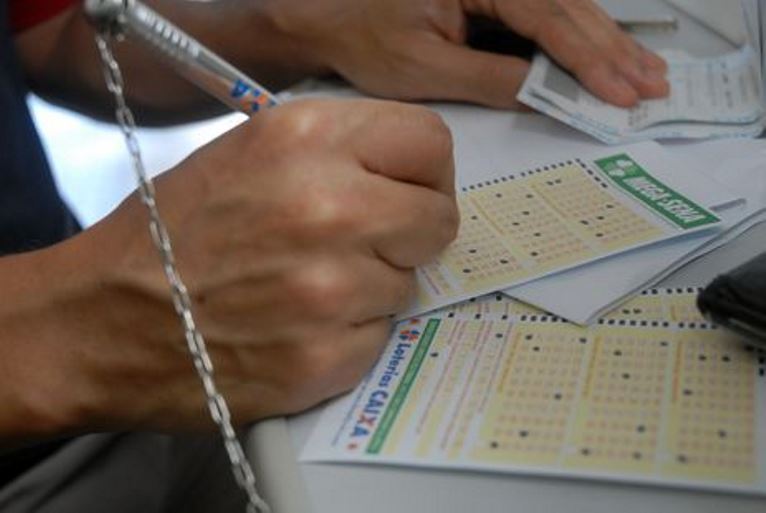 O jogo simples, com seis números marcados, custa R$ 5. Foto: Divulgação/Agência Brasil.