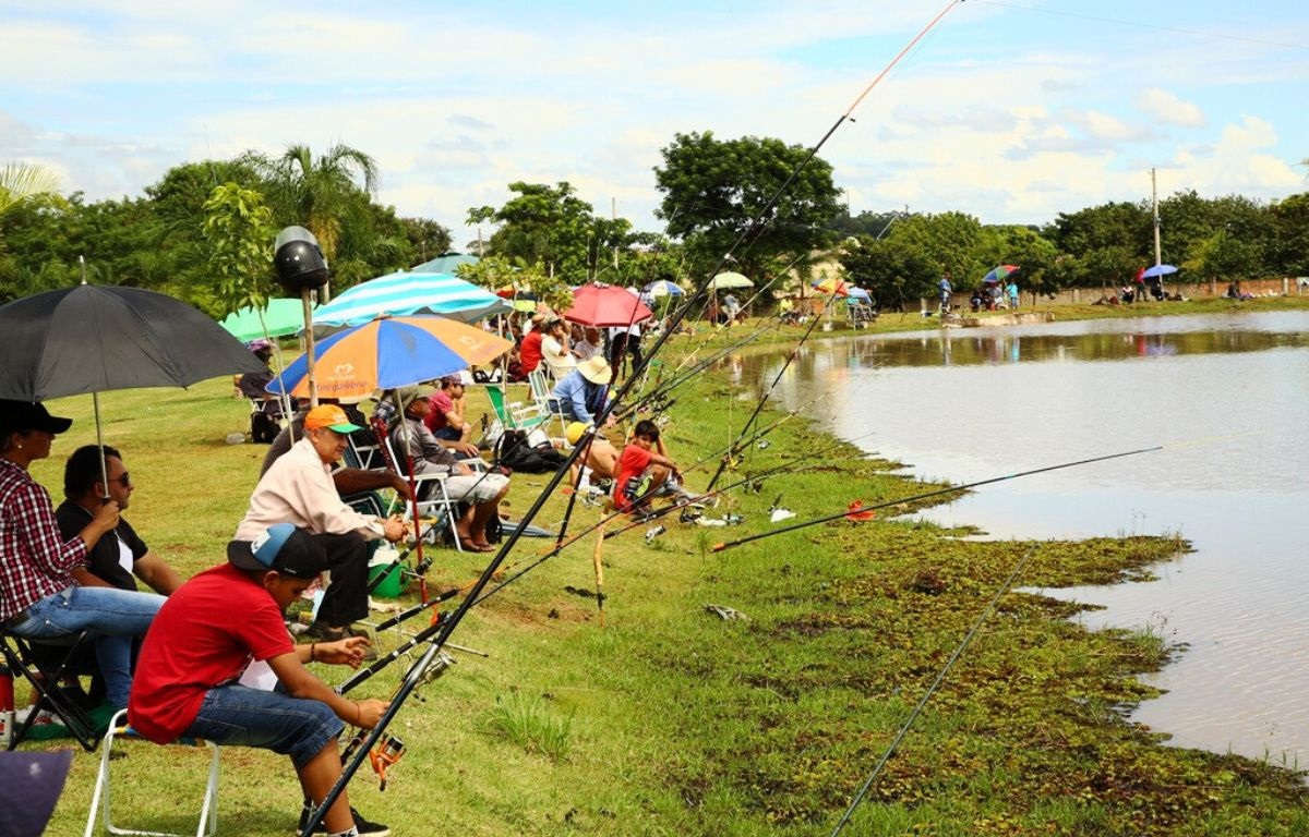 A pesca estará liberada no lago do Parque Antenor Martins, no Jardim Flórida, durante o feriado do Dia do Trabalhador, nesta quinta-feira (1º de maio)  (Foto: Aparecido Frota)