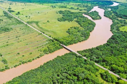 Rio Sucuriú no treço de Inocência MS