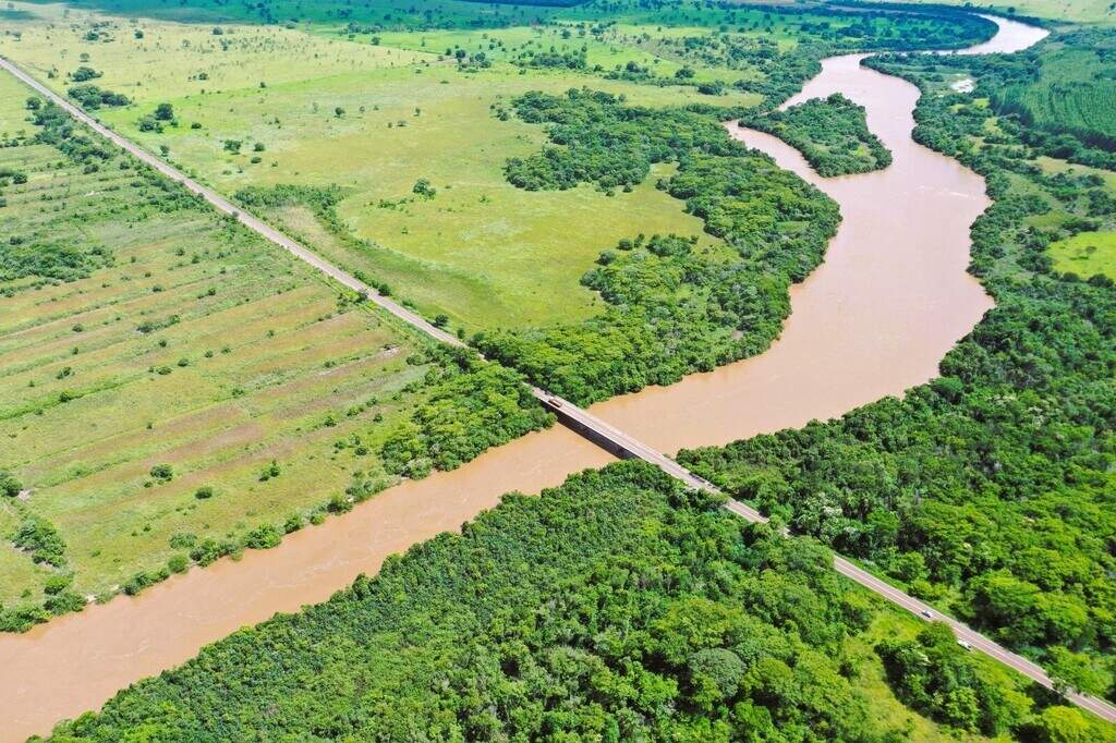 Rio Sucuriú no treço de Inocência MS