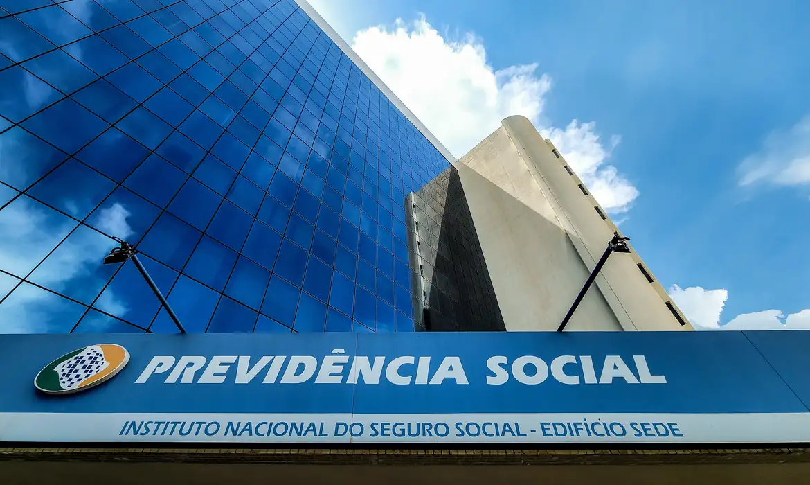INSS está envolvido em um dos maiores escândalos de corrupção do país -  Foto: Rafa Neddermeyer/Agência Brasil