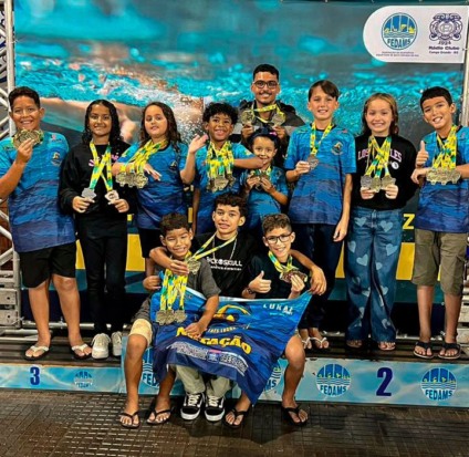 Equipe de natação de Três Lagoas conquista 47 medalhas em torneio em Campo Grande Equipe de natação de Três Lagoas conquista 47 medalhas em torneio em Campo Grande