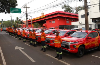 Entrega inclui veículos para combate a incêndios e reforço das escoltas da Polícia Penal - Foto: Divulgação/Governo de MS
