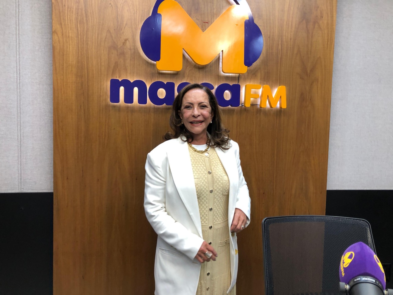 Sandra Costa nos estúdios da Massa FM Campo Grande - Foto: Fernando de Carvalho/Portal RCN67