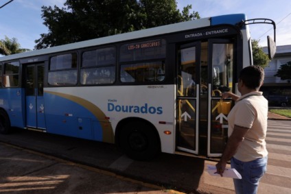 Prefeito anunciou redução no preço da passagem de ônibus do transporte coletivo urbano em Dourados, que passará de R$ 3,25 para R$ 3,00 e de R$ 1,65 para R$ 1,00 para os estudantes, a partir de 1º de junho. (Foto: Aparecido Frota)