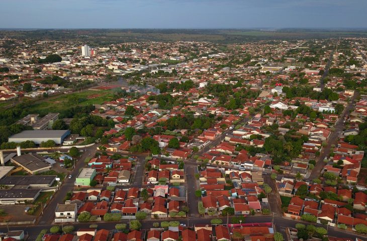Ruas e avenidas de quinze bairros receberão recapeamento asfáltico