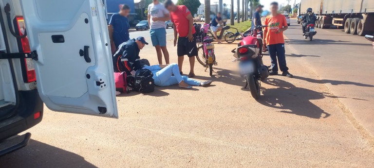 Acidente entre moto e bike elétrica mobiliza Samu e agentes de trânsito