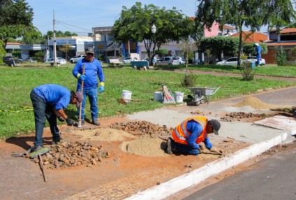 Cemitério do Soldado é reformado e Praça da Matriz começa a ser revitalizada em Três Lagoas