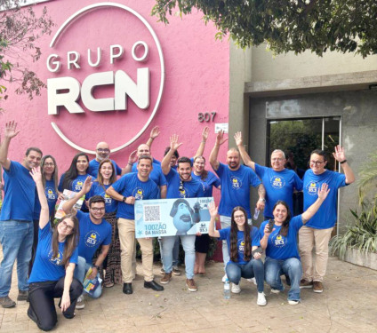 Invasão o time do comercial do Grupo RCN promoveu uma verdadeira invasão no comércio de Três Lagoas para mostrar a força da promoção junto com os seus parceiros 