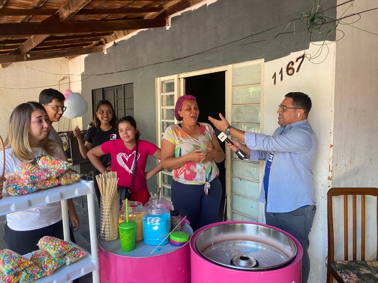 A campanha teve como objetivo incentivar pequenos empreendedores locais, oferecendo uma oportunidade real de crescimento e visibilidade. Foto: Leandro Elias/RCN 67.