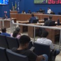 A Câmara Municipal aprovou dois projetos de lei encaminhados pelo Executivo em regime de urgência