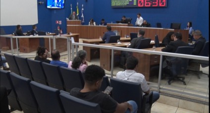 A Câmara Municipal aprovou dois projetos de lei encaminhados pelo Executivo em regime de urgência