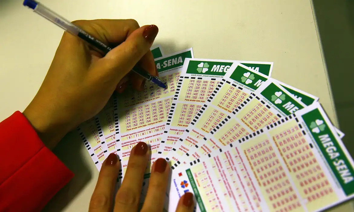 Nenhum apostador acertou as seis dezenas do concurso 2.859 da Mega-Sena, realizado nesta terça-feira (6). Foto: Reprodução/Agência Brasil