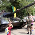 O público poderá conhecer de perto a história, os valores e as tradições do Exército, além de participar de atividades como demonstrações de materiais de emprego militar, apresentações musicais e exposições de viaturas blindadas. (Divulgação)