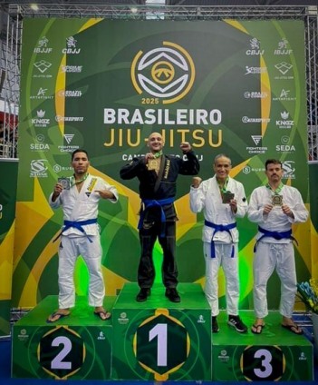 Três-lagoense conquista título de Campeão Brasileiro de Jiu-Jitsu 2025