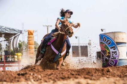 Prova dos Três Tambores tem início às 10h na Expoagro. / Foto: Sumetal/Reprodução Sindicato Rural de Dourados