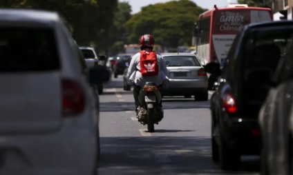 Mortes no trânsito voltam a crescer no Brasil, puxadas por aumento de acidentes com motos