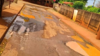 Parte considerável das ruas da cidade está esburacada (Foto: Toni Fernando/Cultura FM)