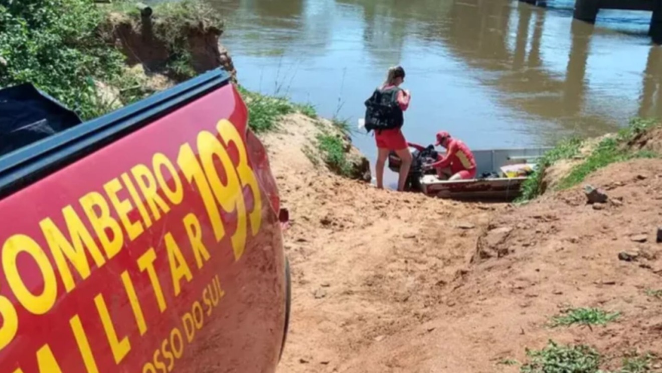 Equipe de buscas dos Bombeiros localizou corpo de jovem (Foto: Corpo de Bombeiros)