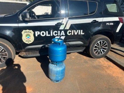 Suspeitos foram localizados com os botijões - Foto: Reprodução/ PCMS