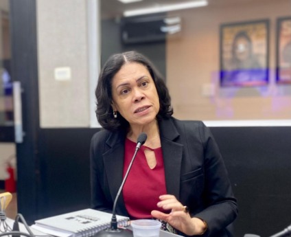 Secretária de Educação detalha avanços e desafios da rede pública