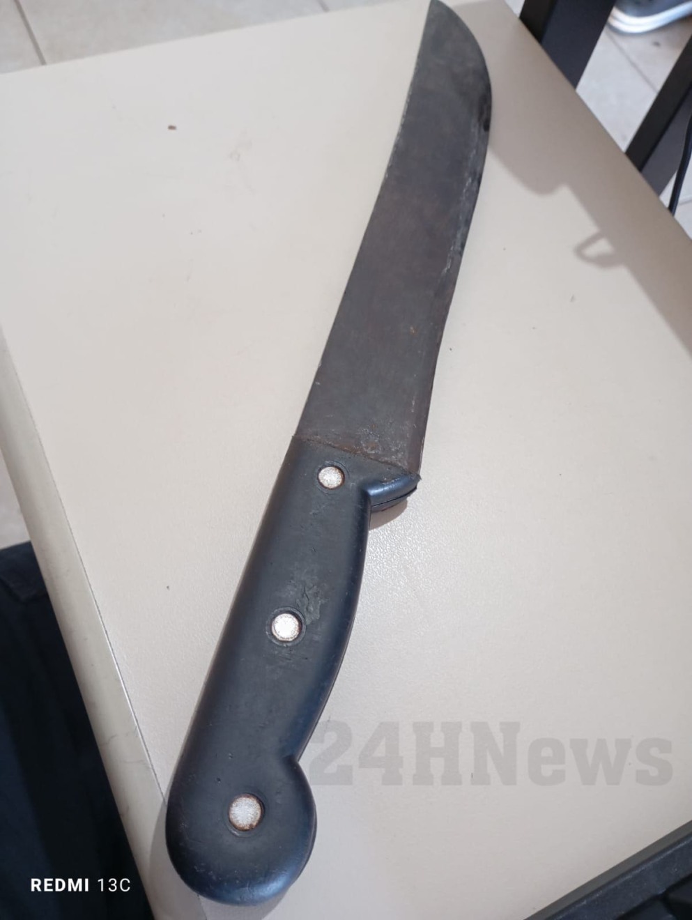 Após ameaçar inquilinos suspeito tentou fugir do local mas foi alcançado pelos policiais militares e levado para à Depac: Elton Chaves/24hNews