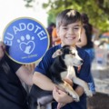 Para adotar, é necessário apresentar documento com foto e comprovante de residência - Foto: Reprodução/ Subea