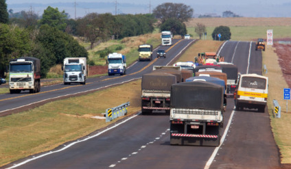 Apenas 18% dos mais de 800 km da BR-163 em MS foram duplicados