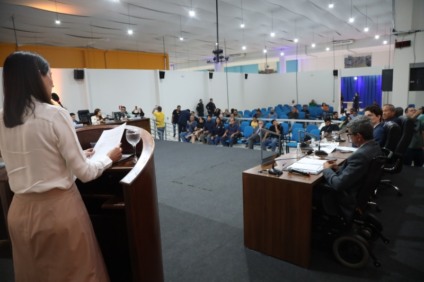 Projeto que dispõe sobre a nulidade da nomeação e contratação passou por primeira votação.  (Foto: F. Grott)
