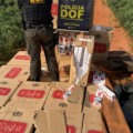 Durante busca veicular, foram encontradas diversas caixas de cigarros contrabandeados, avaliados em R$ 1,4 milhão. O material apreendido foi encaminhado à Receita Federal de Mundo novo. (Foto: Divulgação DOF)