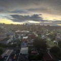 Céu limpo e sol forte sobre paisagem urbana em Mato Grosso do Sul