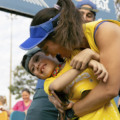 Emoção de mãe e filho unidos também pelo esporte