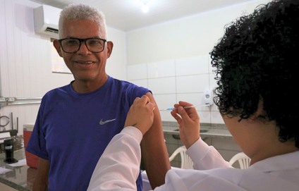 A vacina contra a influenza está liberada para todas as idades a partir dos 6 meses, em todas as Unidades Básicas de Saúde de segunda a sexta-feira, e também no PAM (Foto: Aparecido Frota)