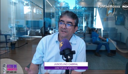O diretor-presidente da Agetran, Juscelino Cabral, participou do Microfone Aberto desta quinta. (Foto: Reprodução) O diretor-presidente da Agetran, Juscelino Cabral, participou do Microfone Aberto desta quinta. (Foto: Reprodução)