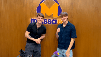 Pedro Henrique e João Victor nos estúdios da Massa FM Campo Grande - Foto: Fernando Moraes/Portal RCN67