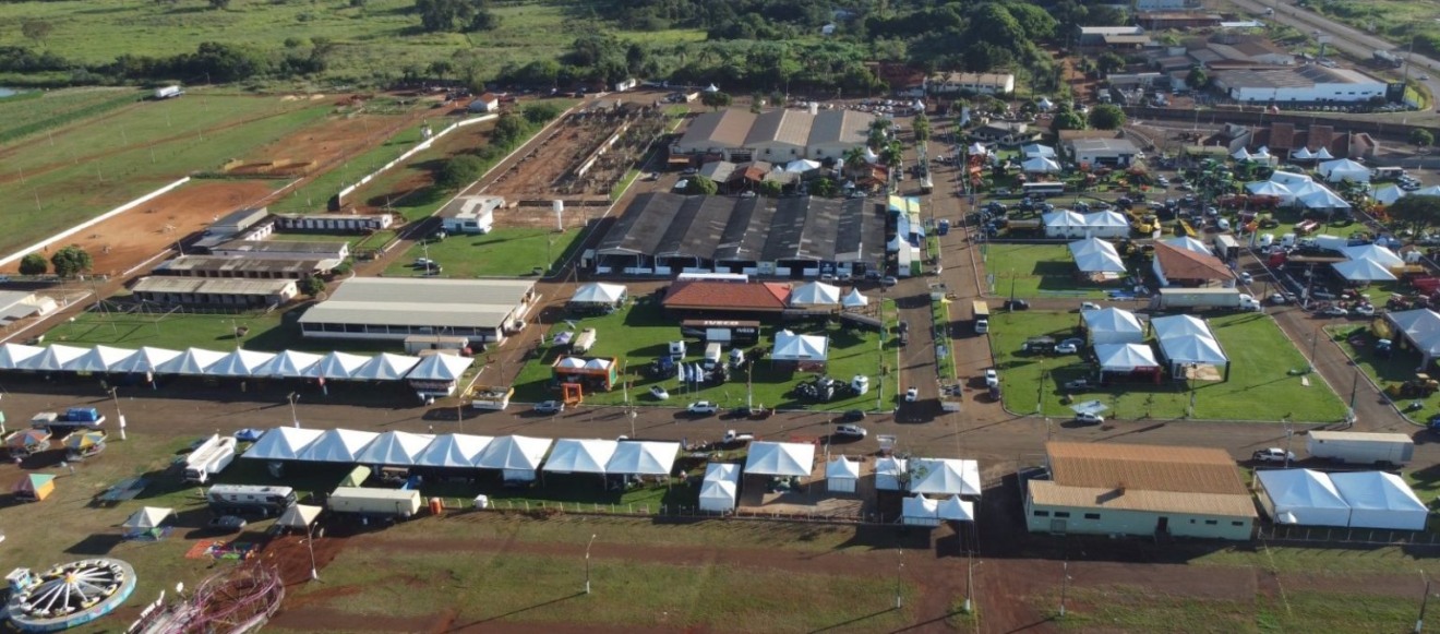 As regras foram definidas pelo Juizado de Menores de Dourados para a presença de menores de idade no Parque de Exposições João Humberto de Carvalho durante a realização da 59ª Expoagro (Divulgação)