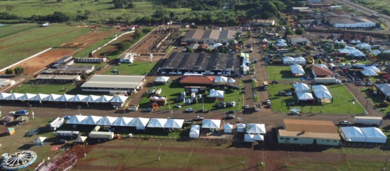 As regras foram definidas pelo Juizado de Menores de Dourados para a presença de menores de idade no Parque de Exposições João Humberto de Carvalho durante a realização da 59ª Expoagro (Divulgação)