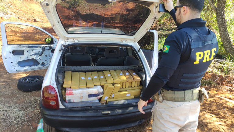 Drogas foram encontradas em veículos em Campo Grande e Rio Brilhante - Foto: Divulgação/PRF