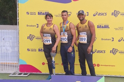 A equipe de atletismo paralímpico do Juventude AG participou com três atletas de Dourados no Circuito Paralímpico Loterias Caixa e retornou com excelentes resultados, incluindo duas medalhas de ouro
(Fotos: Assessoria/Juventude AG)