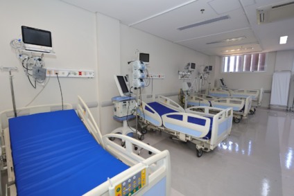 O Hospital Universitário da Universidade Federal da Grande Dourados (HU-UFGD), vinculado à Rede Ebserh, disponibilizou cinco leitos de UTI adulto para dar suporte ao Hospital da Vida.  (Foto: Aparecido Frota/ Assecom)