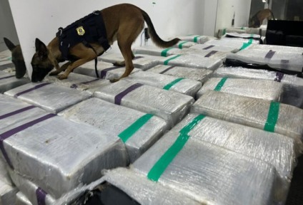 Morador de Dourados foi preso em flagrante por tráfico de drogas. (Divulgação/PRF)