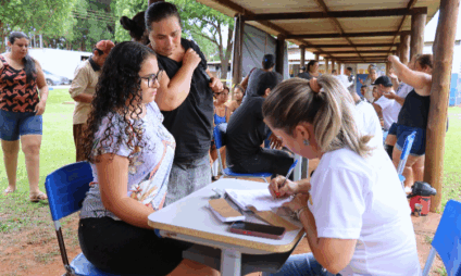 Ação promovida pela UEMS e Instituto Nelson Wilians oferece atendimento à população com foco em cidadania e acesso à informação - Foto: Reprodução/UEMS