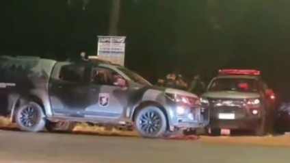 Veículo foi deixado após perseguição que mobilizou PRF e Batalhão de Choque