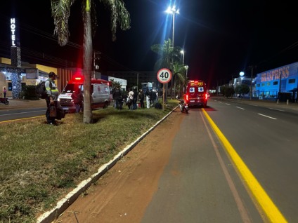 Acidente entre bicicleta elétrica e moto deixa três feridos na avenida Ranulpho Marques Leal