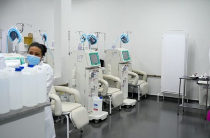 Paciente realiza hemodiálise em unidade hospitalar de Mato Grosso do Sul