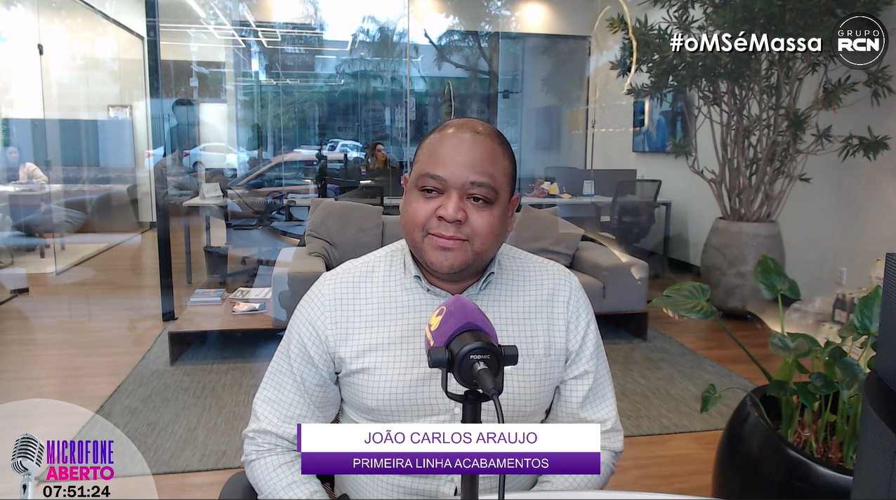 João Carlos Araújo, gerente da Primeira Linha Acabamentos, em Dourados. / Foto: Rádio Massa FM Dourados