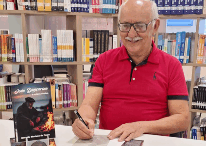 Livro de Idroaldo Mariano de Paula reúne 12 histórias - Foto: Raquel de Souza