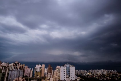 O Centro-Sul tem previsão de queda de granizo - Foto: Arquivo RCN937