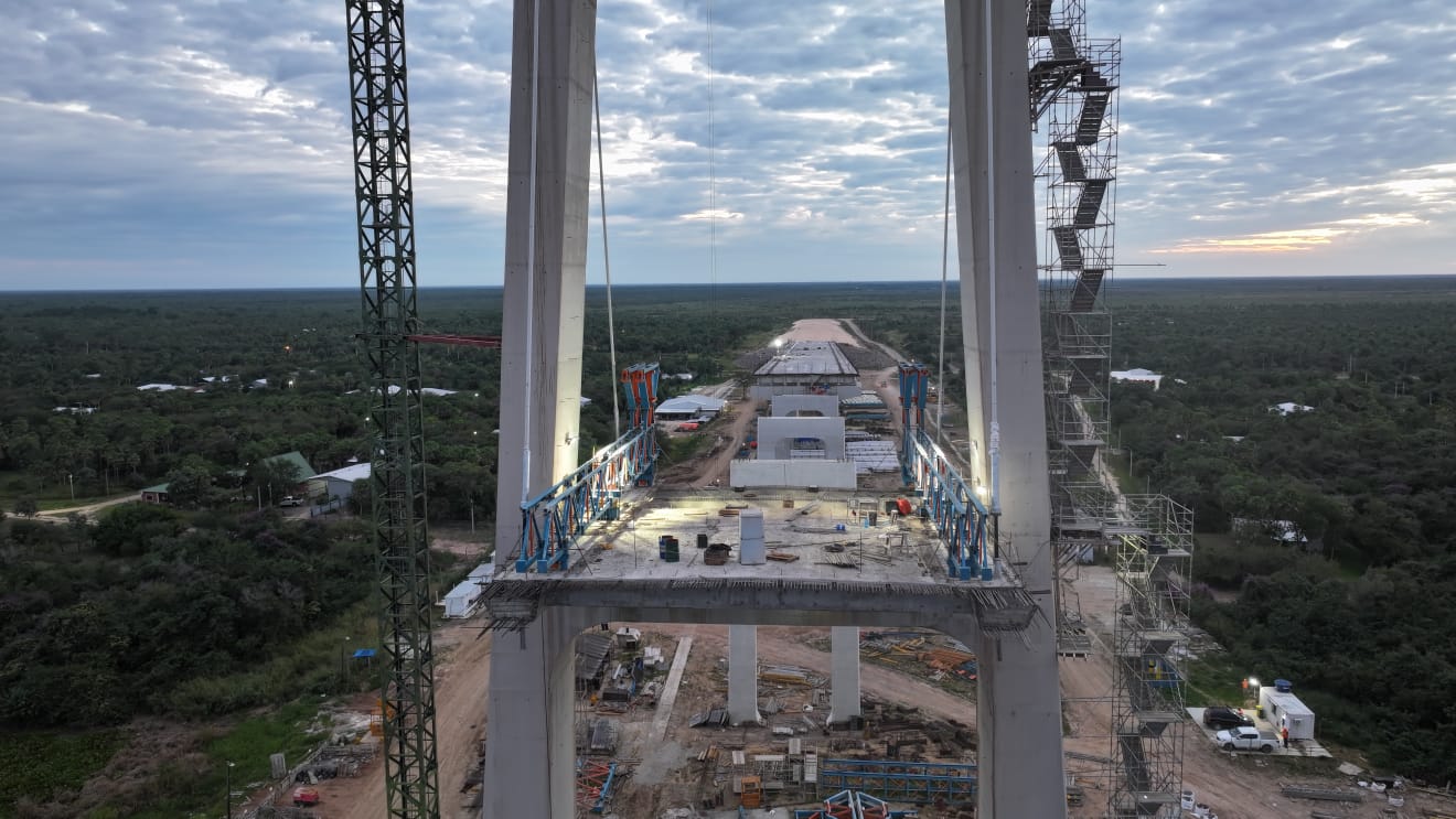 Obras da Ponte Bioceânica já estão 76% concluídas e conectam Paraguai ao Brasil pelo Corredor Bioceânico. Foto: Mopc py Obras da Ponte Bioceânica já estão 76% concluídas e conectam Paraguai ao Brasil pelo Corredor Bioceânico. Foto: Mopc py