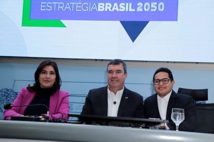 Simone Tebet, Eduardo Riedel, e Papy, participaram do Evento - Foto: Divulgação/Câmara Municpal de Campo Grande
